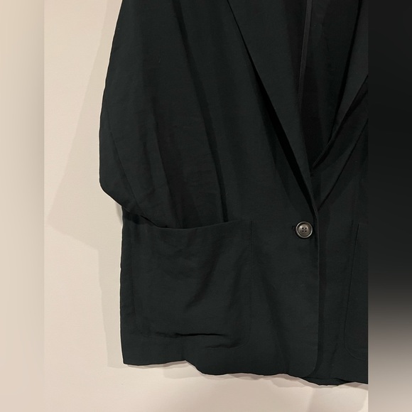 Linen Blazer - Picture 3 of 4